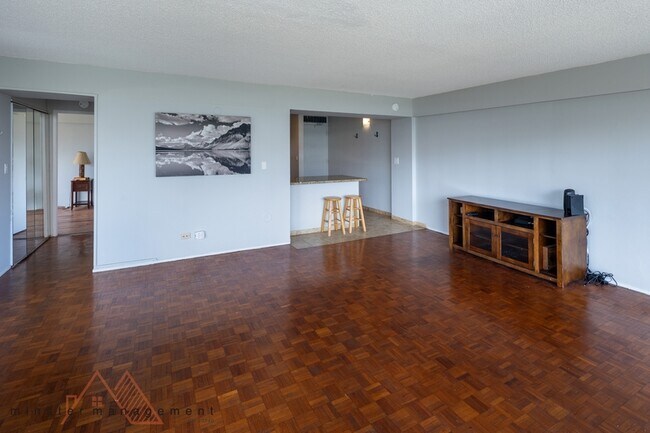 Building Photo - 1645 Ala Wai Blvd