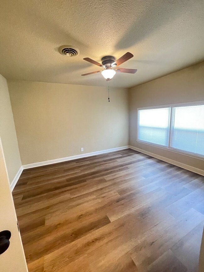 Building Photo - 3 bed / 2 ba house - Yuba City