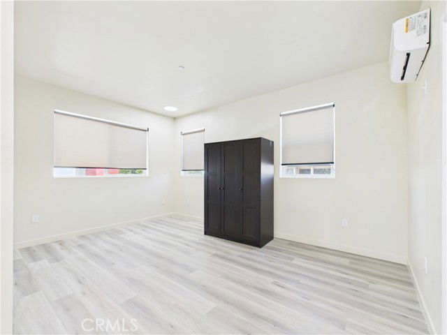 Building Photo - 8457 Langdon Ave