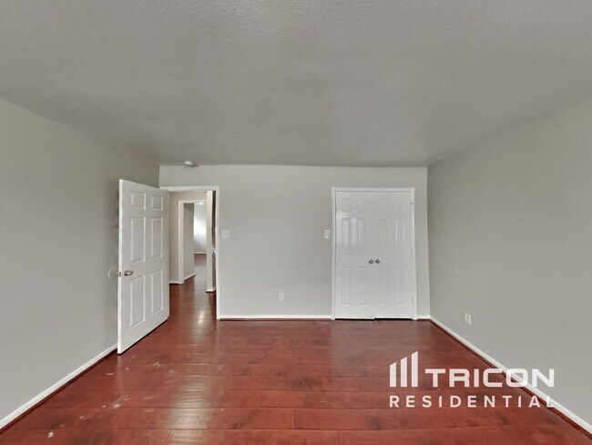 Building Photo - 5615 Bear Paw Cir