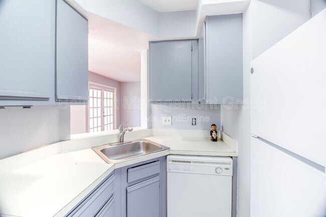 Building Photo - 670 Sandy Neck Ln