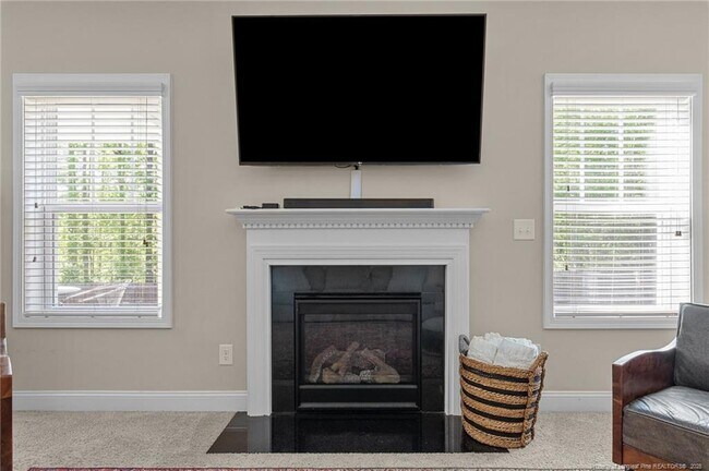 Building Photo - 789 Equestrian Way