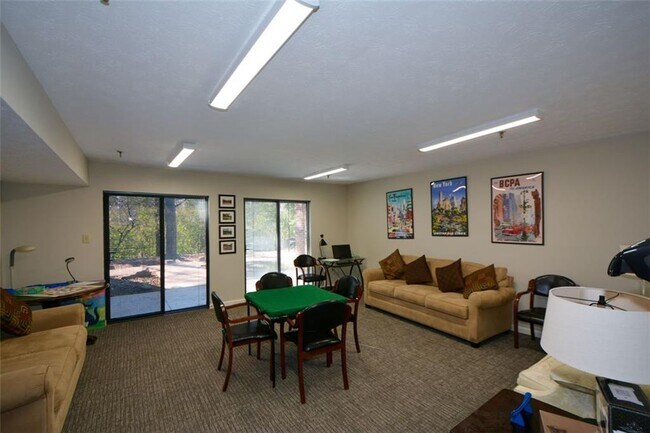 Building Photo - 475 Mount Vernon Hwy NE