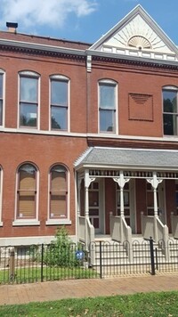 Building Photo - Lafayette Square Condo for Rent