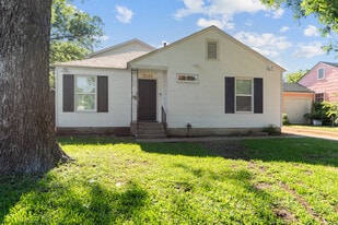 Building Photo - 3233 Merida Ave
