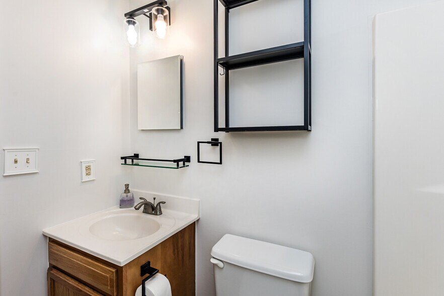 Building Photo - 6571 11th St