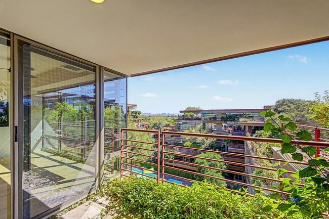 Building Photo - 7151 E Rancho Vista Dr