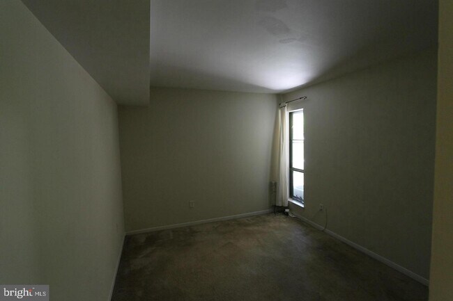 Building Photo - 8509 Barrington Ct