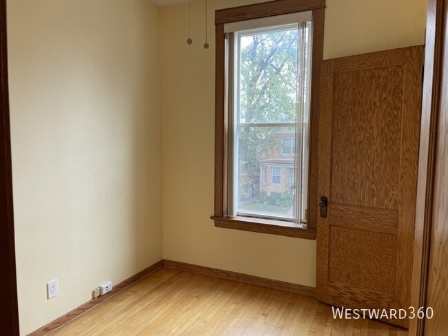 Building Photo - 2714 N Albany Ave