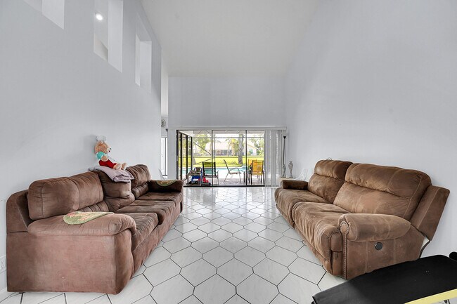 Building Photo - 14544 Autumn Ave