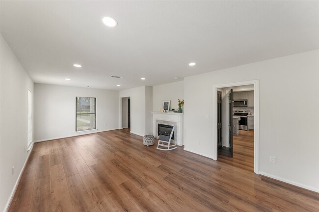 Building Photo - 3809 Southmore Blvd