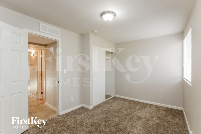 Building Photo - 4012 N 22nd Ave