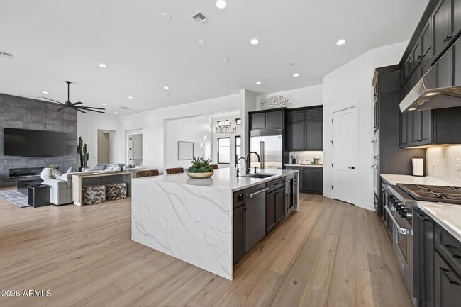 Building Photo - 13290 E la Junta Rd