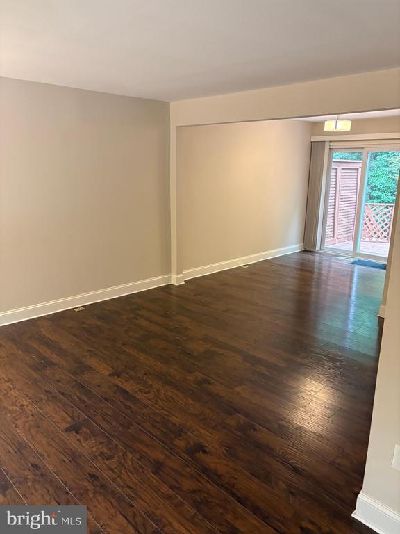 Building Photo - 1318 Alderton Ln