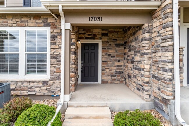 Building Photo - Comfortable Monument Townhome with 2-Car Garage & Easy I-25 Access!!