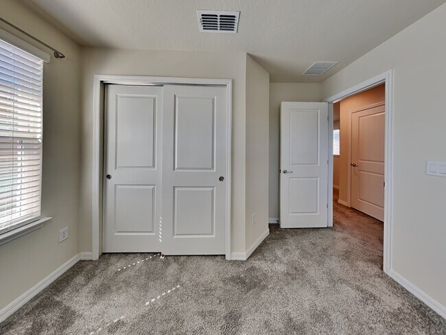 Building Photo - 5634 Wooden Pine Dr