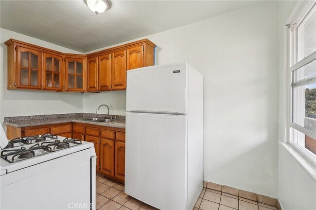 Building Photo - 122 W 110th St