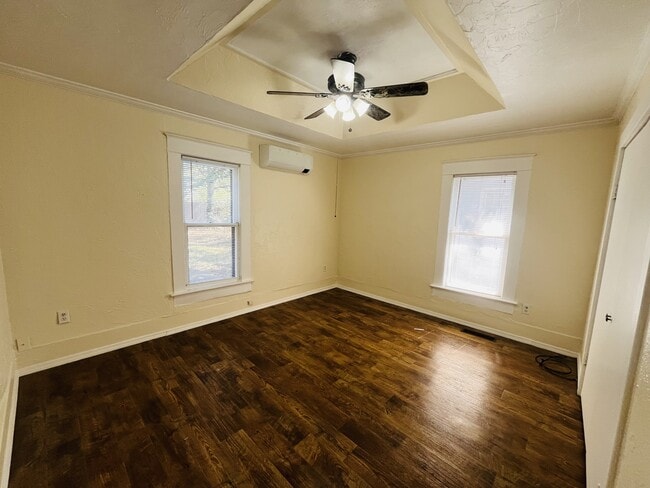 Building Photo - 602 North Blvd