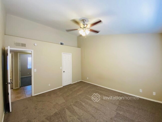 Building Photo - 1109 N Alder Ct