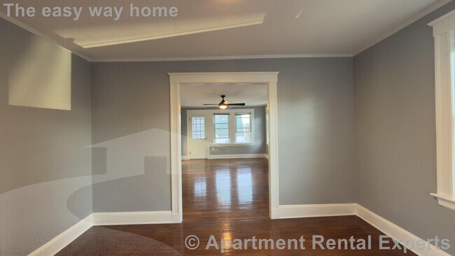 Building Photo - 62-64 Billings Ave Unit #2