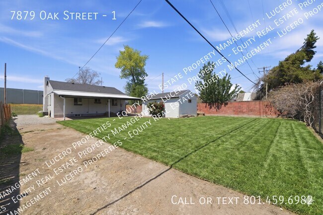Building Photo - 7879 Oak St