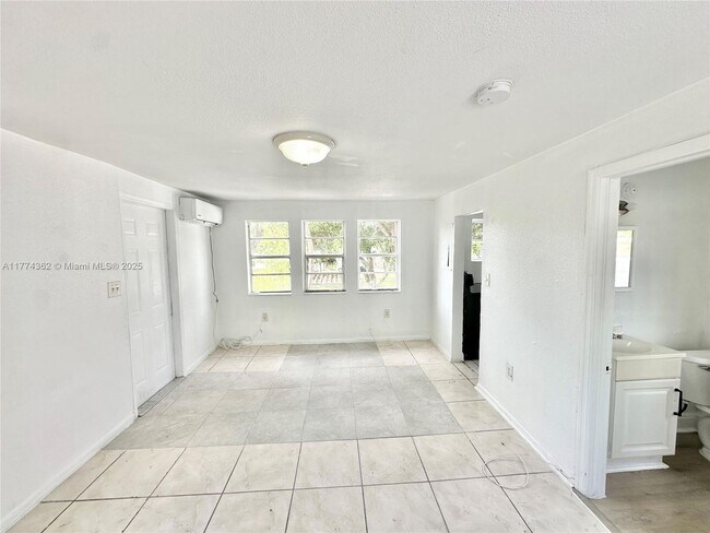Building Photo - 1278 NW 44th St
