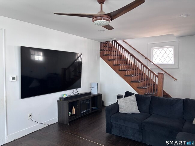 Building Photo - 94 Prospect Ave