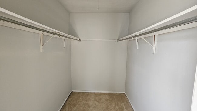 Building Photo - 299 Pembridge Ln