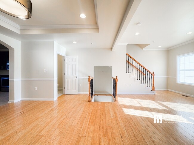 Building Photo - 5030 B St SE