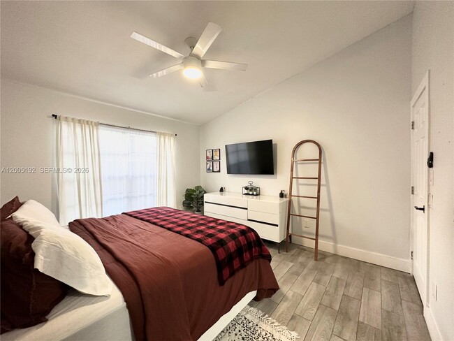 Building Photo - 4840 SW 149th Ct