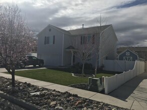 Building Photo - 1097 W 350 S