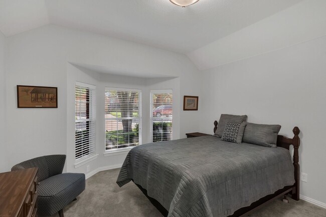 Building Photo - Herritage Ranch Gem