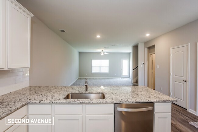 Building Photo - 2017 Jeanine Dr