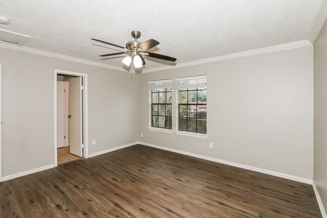 Building Photo - 1406 Mayweather Ln