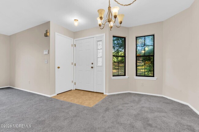 Building Photo - 2101 Bayhead Dr