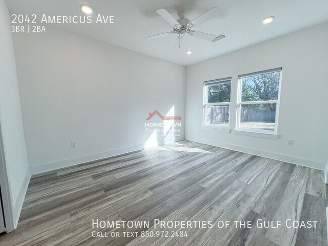 Building Photo - 3-Bedroom Home Minutes from NAS Pensacola
