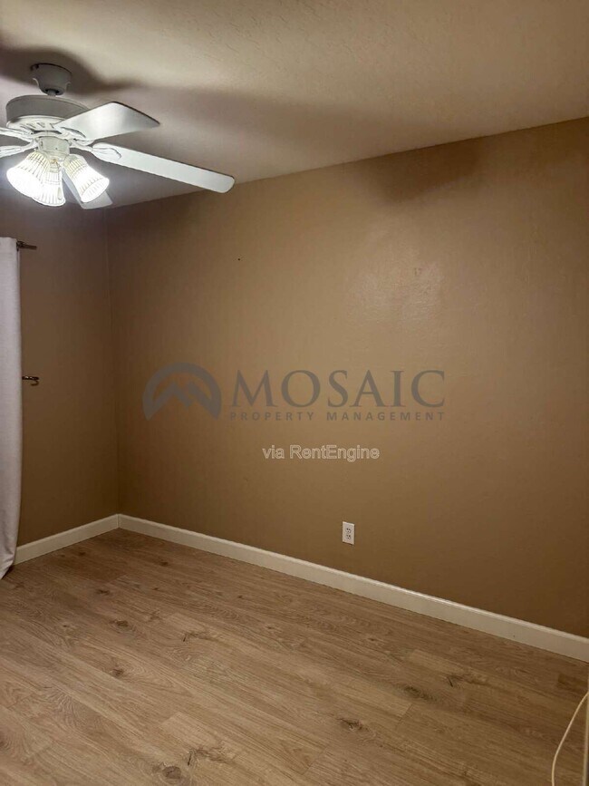 Building Photo - 3356 E Mayberry Ave