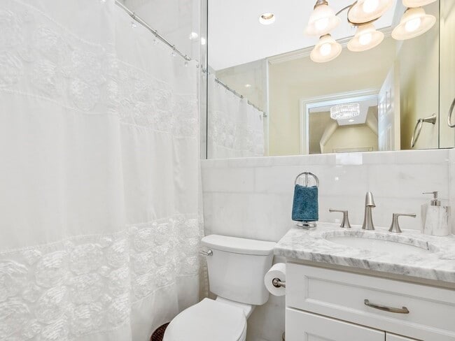 Building Photo - 50 Rowe St