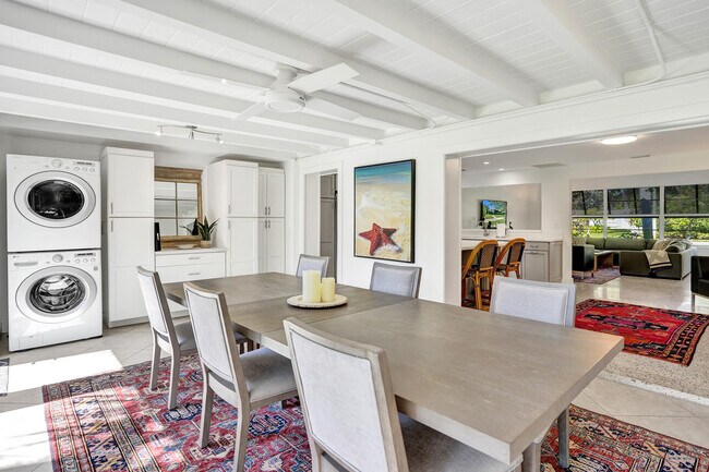 Building Photo - 221 N Swinton Ave