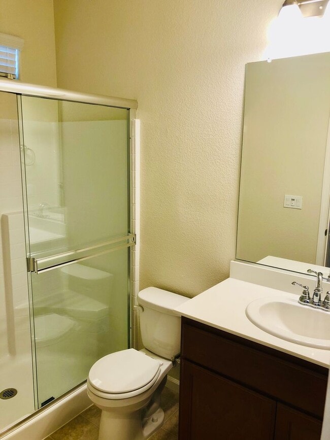 Building Photo - Charming 5 Bedroom 3 Bath Home for Rent