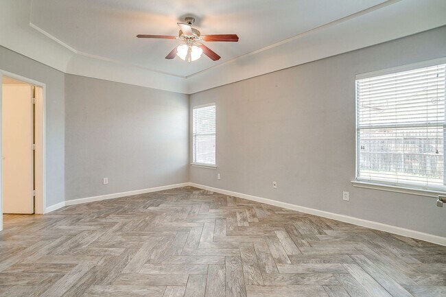 Building Photo - Amazing Rental Home- 3 Bed, 2 Bath Home in...