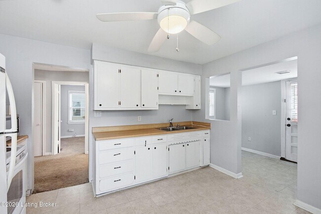 Building Photo - 1047 Seelbach Ave