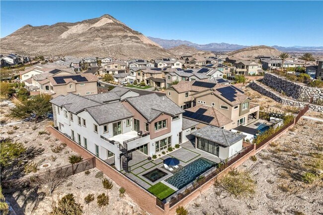 Building Photo - Exquisite 6-bed/ 6-bath residence nestled within the prestigious, guard-gated community of Revere...