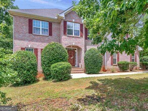 Building Photo - 825 Stone Glen Ct