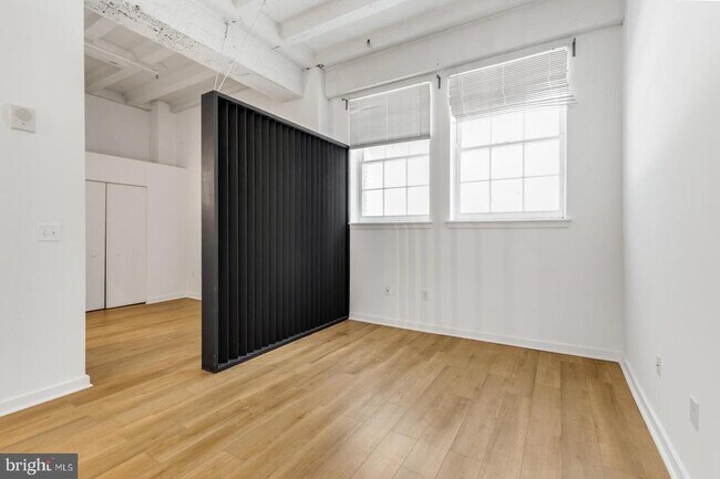 Building Photo - 109 W Wildey St