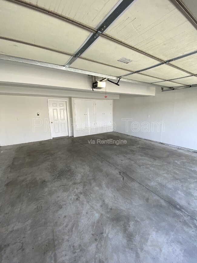 Building Photo - 433 N 3150 W