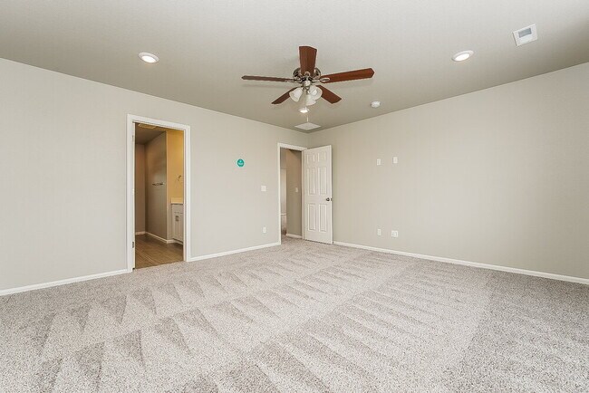 Building Photo - 9241 Rifle St