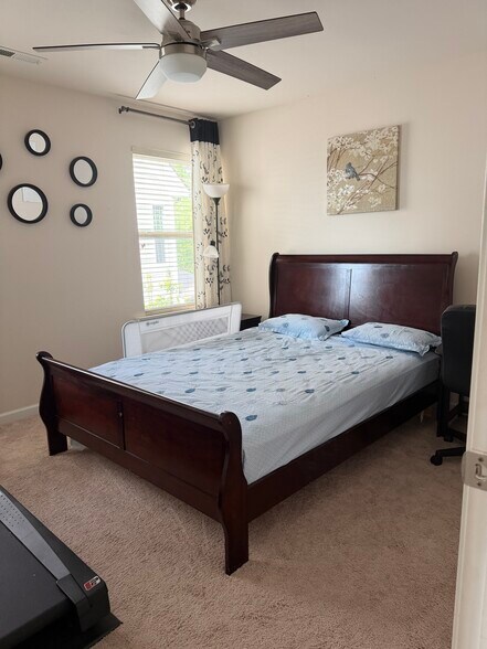 Building Photo - 220 Concordia Woods Dr