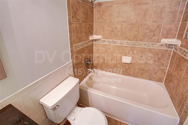 Building Photo - 2103 Goodwin Dr