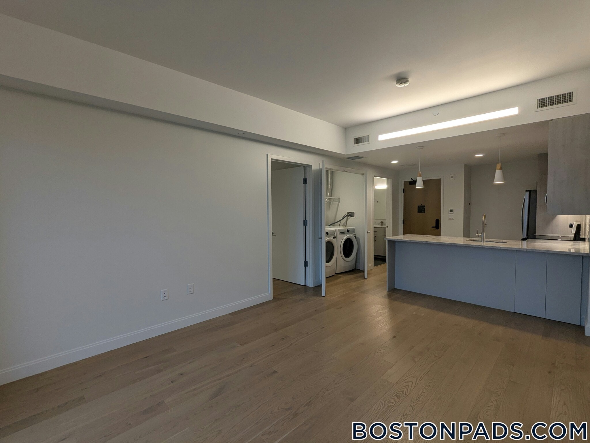 Building Photo - 55 Brighton Ave